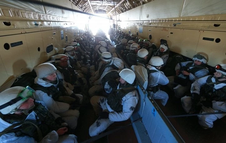 Στρατιωτικό μέτωπο Ρωσίας-Σερβίας στο Κοσσυφοπέδιο: Ενδεχόμενο μετακίνησης Ρώσων αλεξιπτωτιστών στην περιοχή – Πολεμικές εξελίξεις